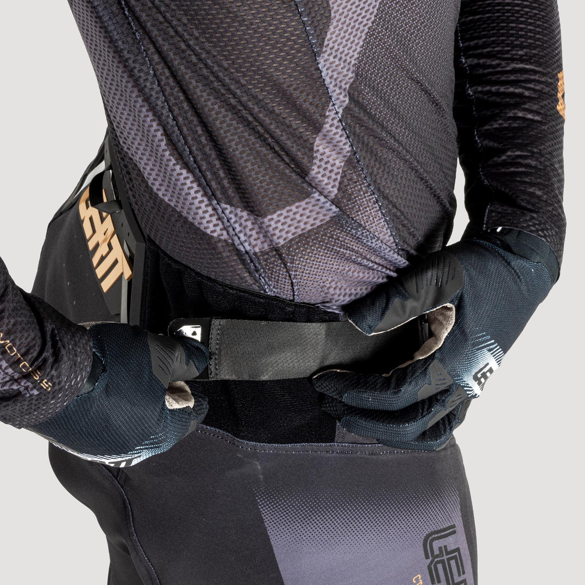 Pantalón Moto 5.5 IKS V25