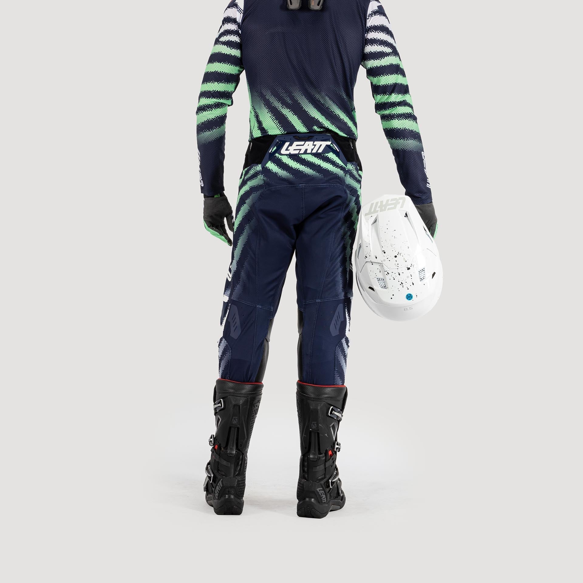 Pantalón Moto 5.5 IKS V25