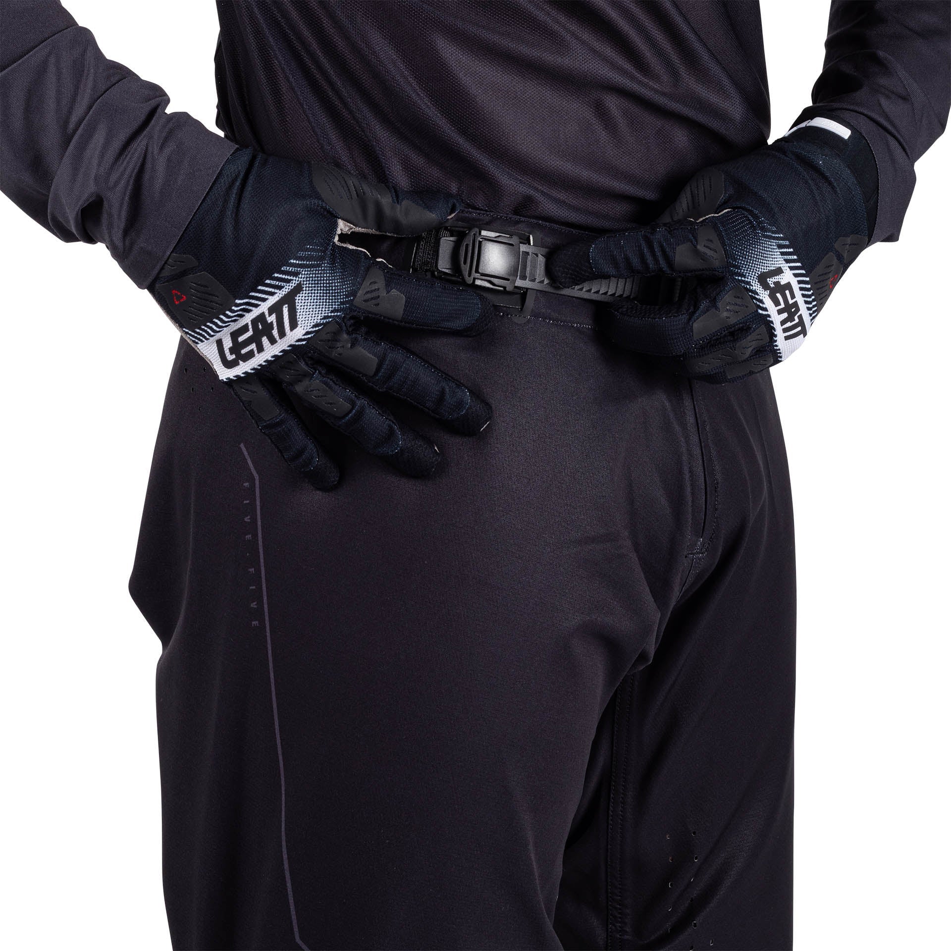 Pantalón Moto 5.5 I.K.S V26