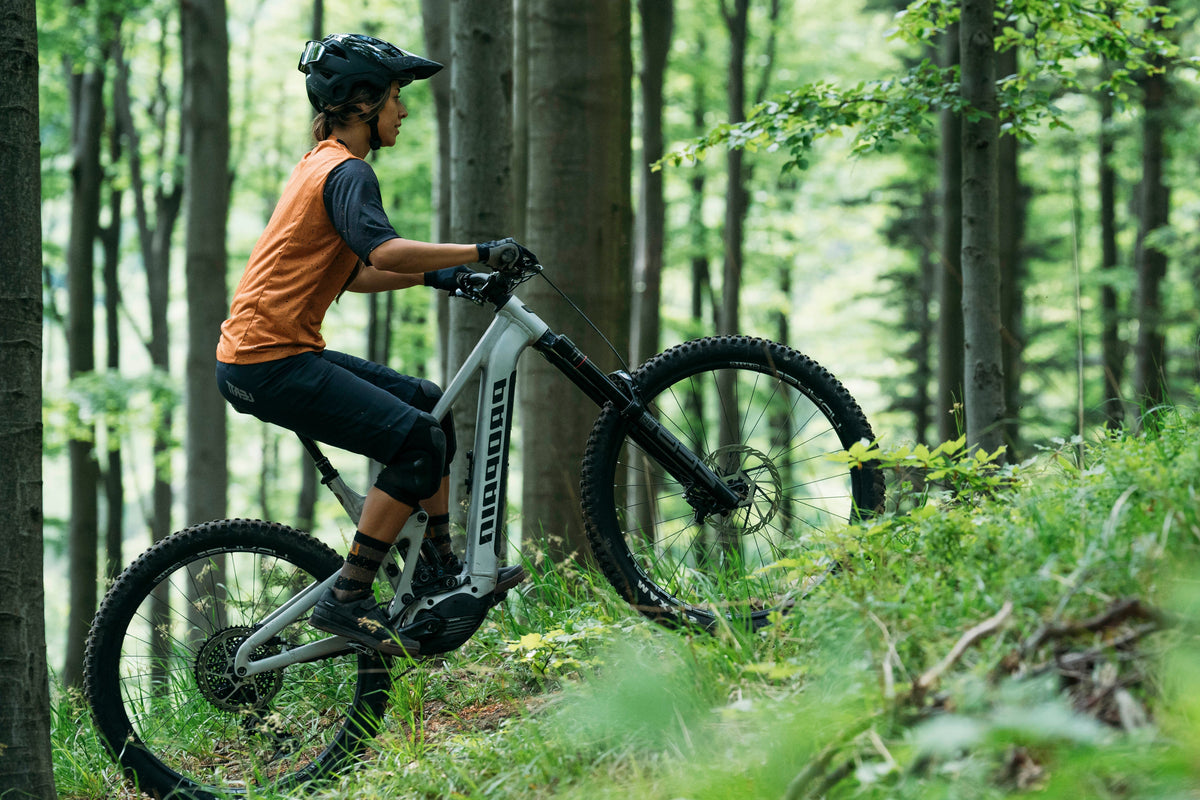 E-BIKE MTB RIDER